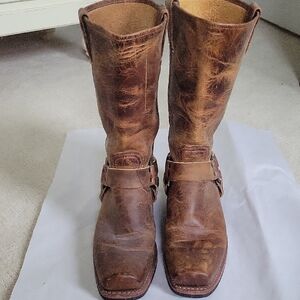 FRYE Harness Boots Brown Intentionally Distressed Western Cowboy Texas